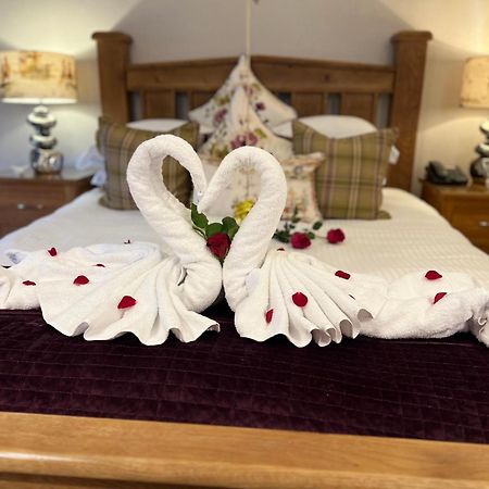 Windermere Boutique Hotel Spa Suites & Hot Tubs Екстер'єр фото