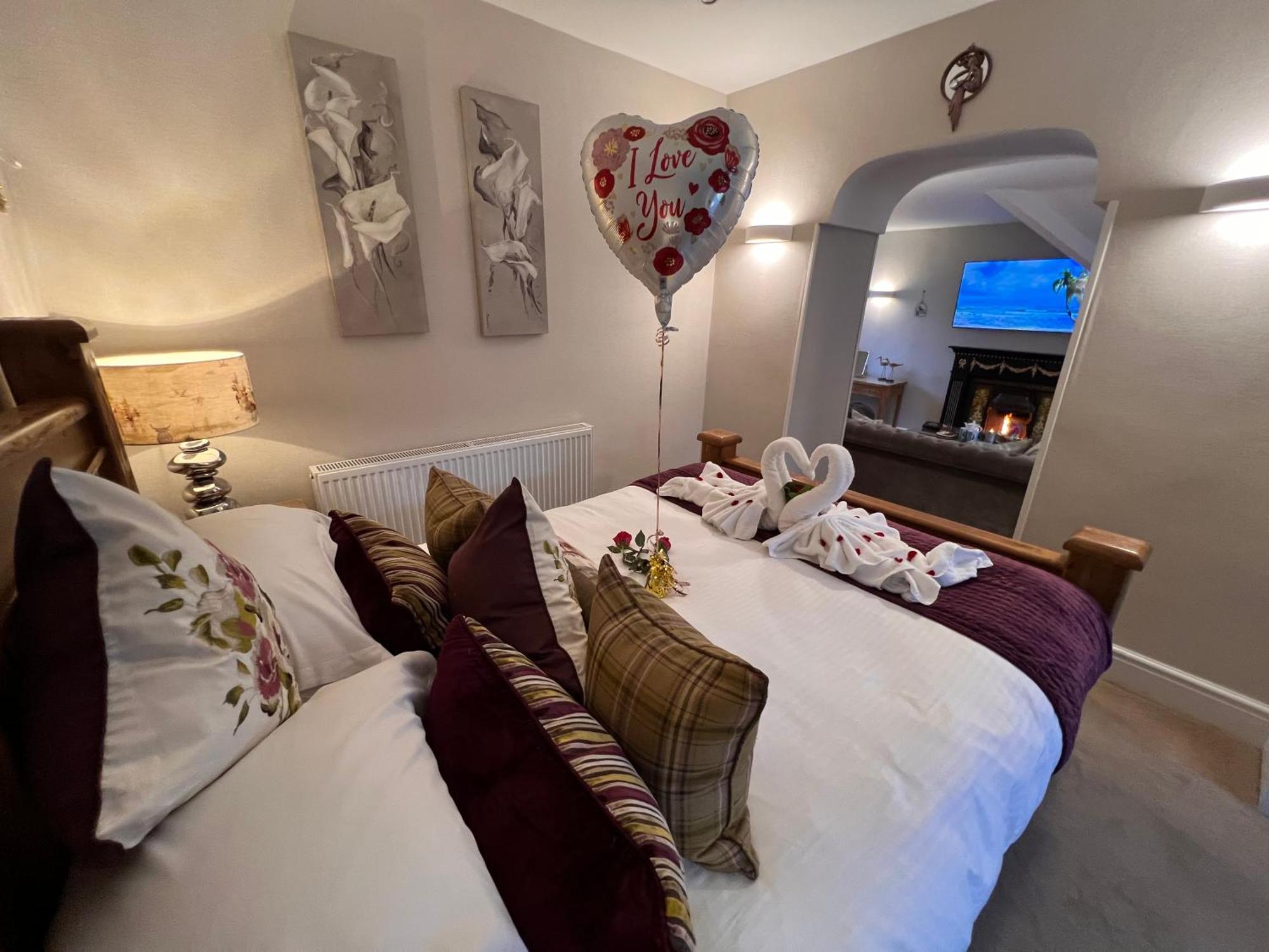 Windermere Boutique Hotel Spa Suites & Hot Tubs Екстер'єр фото