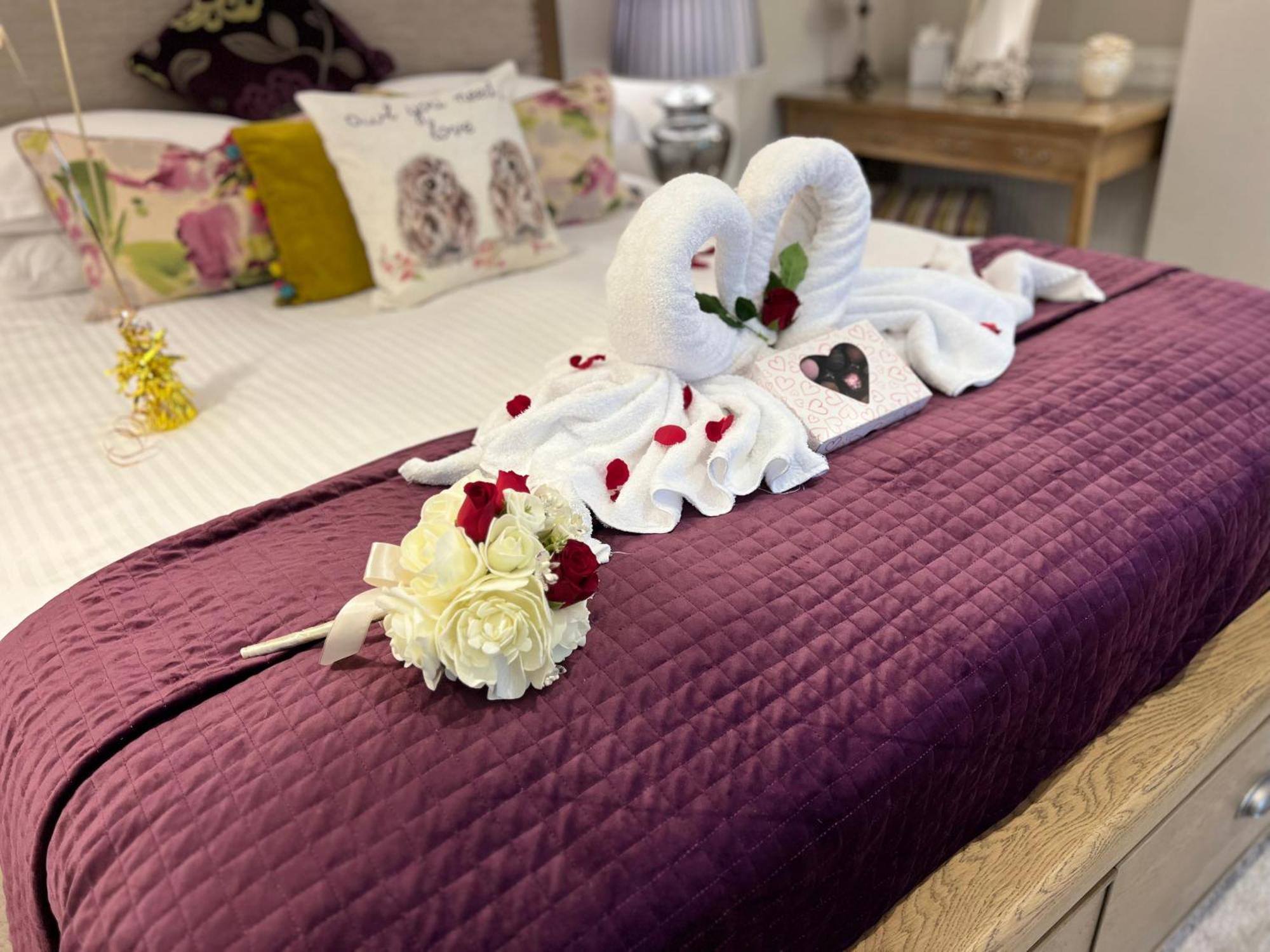 Windermere Boutique Hotel Spa Suites & Hot Tubs Екстер'єр фото