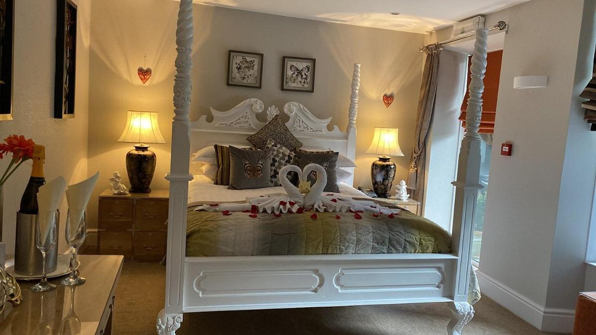 Windermere Boutique Hotel Spa Suites & Hot Tubs Екстер'єр фото