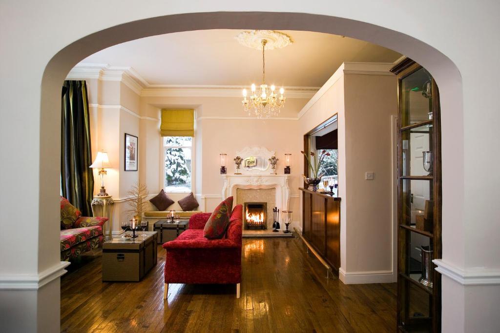 Windermere Boutique Hotel Spa Suites & Hot Tubs Екстер'єр фото