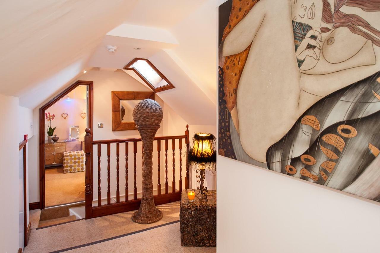 Windermere Boutique Hotel Spa Suites & Hot Tubs Екстер'єр фото