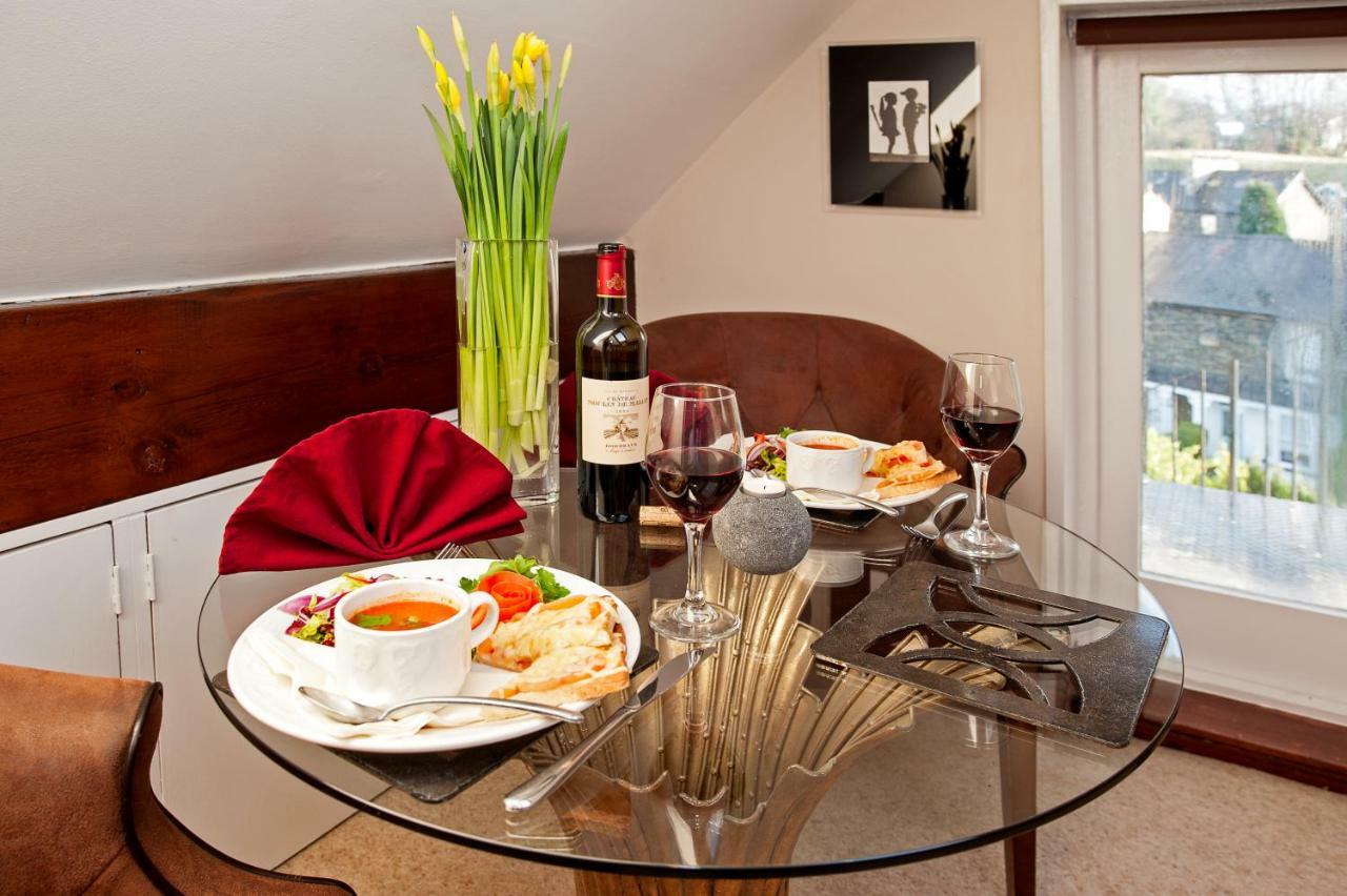 Windermere Boutique Hotel Spa Suites & Hot Tubs Екстер'єр фото