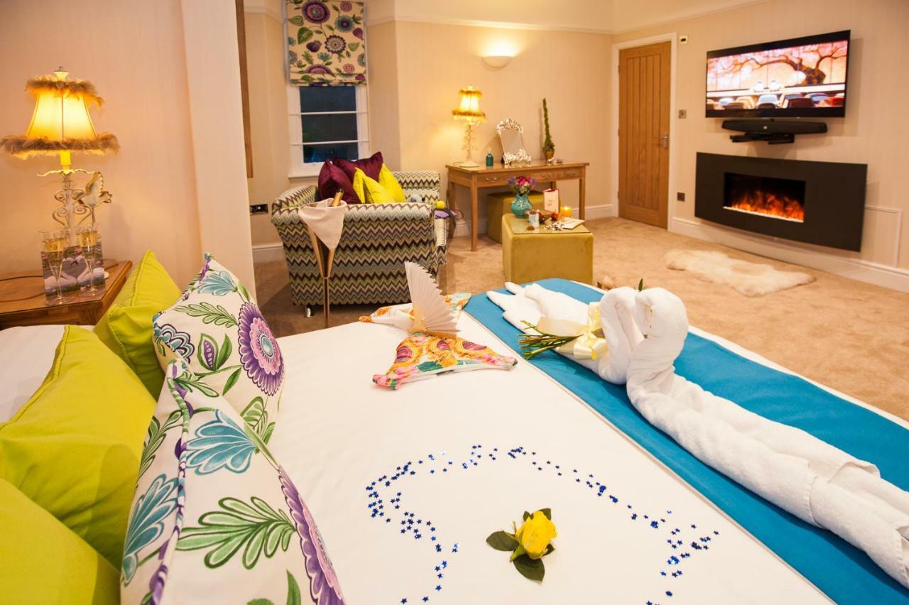 Windermere Boutique Hotel Spa Suites & Hot Tubs Екстер'єр фото
